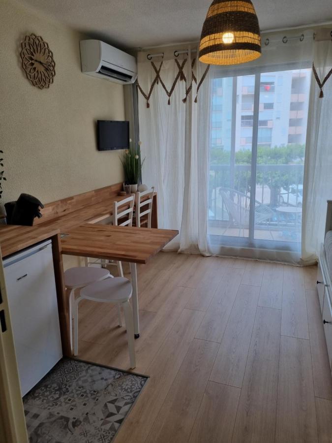 Studio Cabine Refait A Neuf A 3 Minutes A Pied De La Plage Apartment Le Grau-du-Roi Bagian luar foto