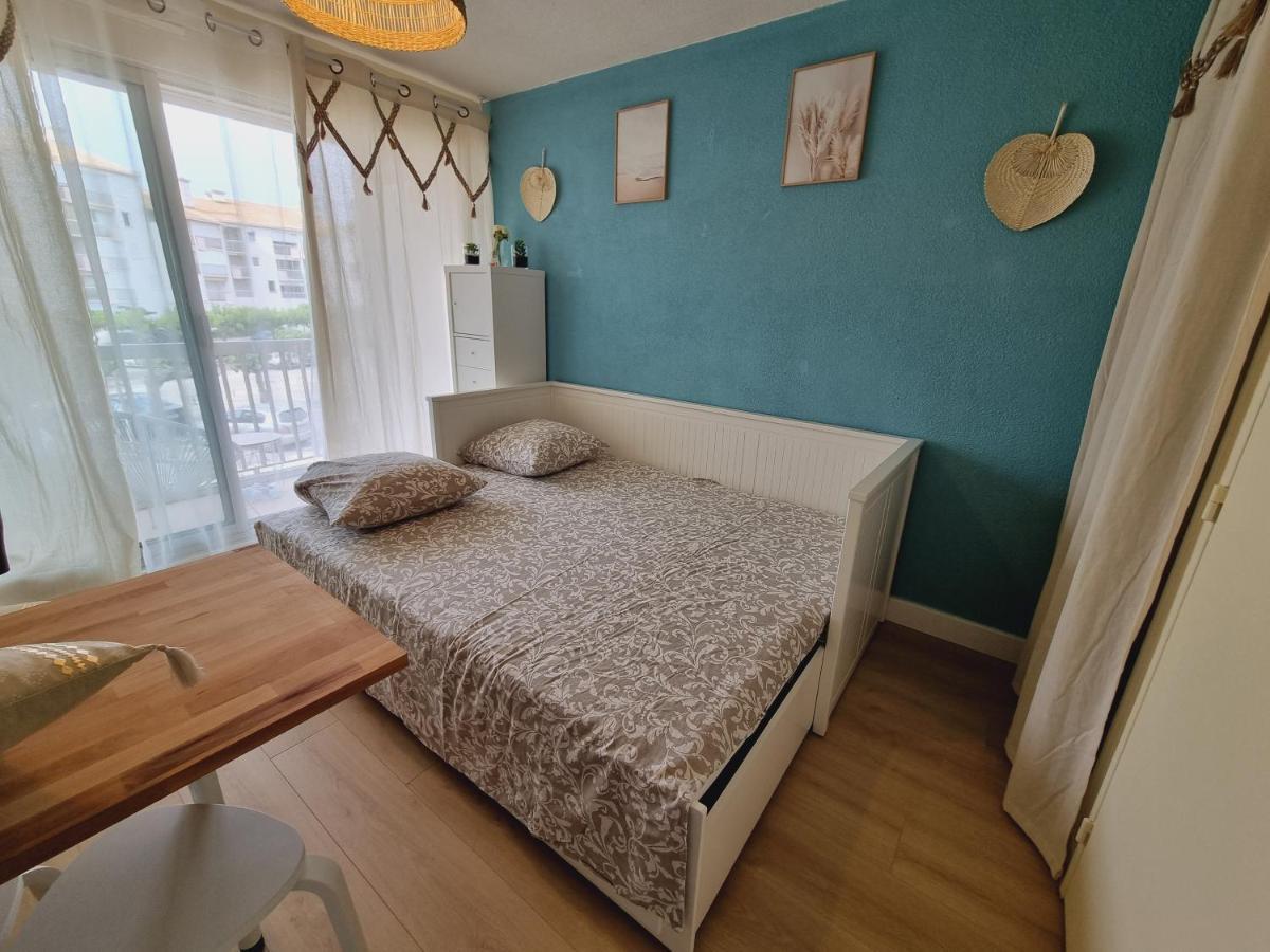Studio Cabine Refait A Neuf A 3 Minutes A Pied De La Plage Apartment Le Grau-du-Roi Bagian luar foto