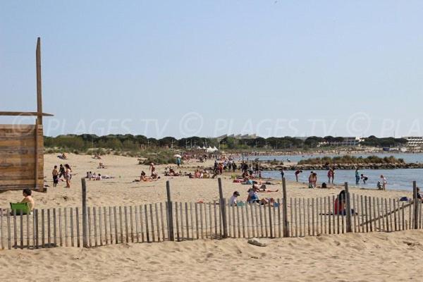 Studio Cabine Refait A Neuf A 3 Minutes A Pied De La Plage Apartment Le Grau-du-Roi Bagian luar foto