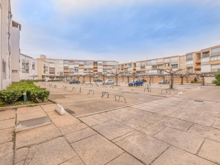 Studio Cabine Refait A Neuf A 3 Minutes A Pied De La Plage Apartment Le Grau-du-Roi Bagian luar foto